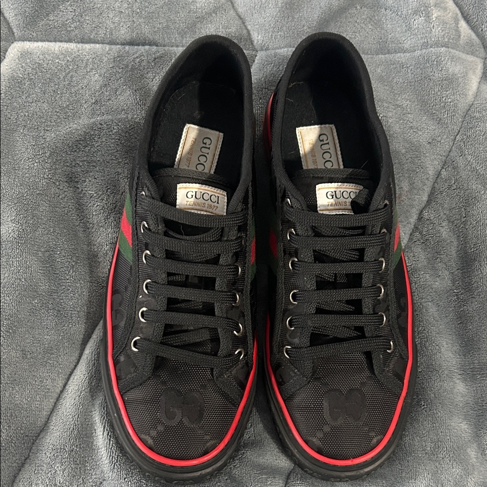 Gucci Women's Black Sneakers with Red and Green Stripes - Picture 4 of 9